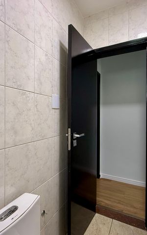 Casa à venda com 160m², 4 quartos e 2 vagas Casa à venda com 160m², 4 quartos e 2 vagasBanheiro Social