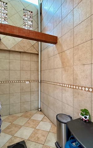 Casa à venda com 160m², 4 quartos e 2 vagas Casa à venda com 160m², 4 quartos e 2 vagasQuintal