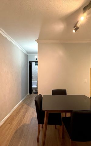 Casa à venda com 160m², 4 quartos e 2 vagas Casa à venda com 160m², 4 quartos e 2 vagasSala