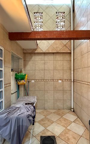 Casa à venda com 160m², 4 quartos e 2 vagas Casa à venda com 160m², 4 quartos e 2 vagasQuintal