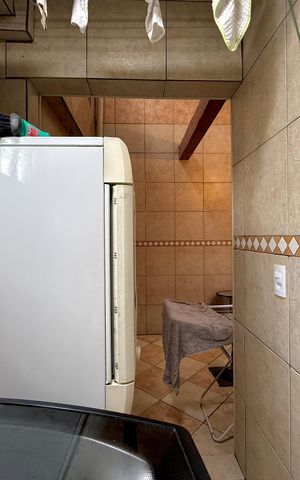 Casa à venda com 160m², 4 quartos e 2 vagas Casa à venda com 160m², 4 quartos e 2 vagasÁrea de Serviço