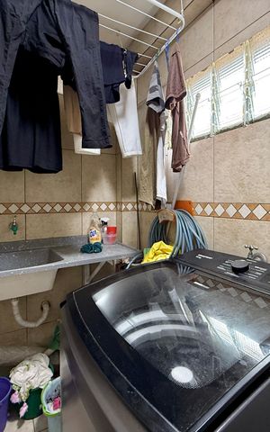 Casa à venda com 160m², 4 quartos e 2 vagas Casa à venda com 160m², 4 quartos e 2 vagasÁrea de Serviço