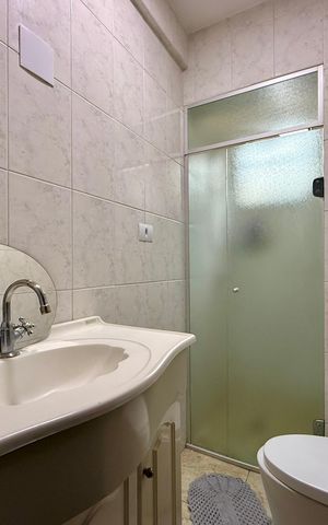 Casa à venda com 160m², 4 quartos e 2 vagas Casa à venda com 160m², 4 quartos e 2 vagasBanheiro Social