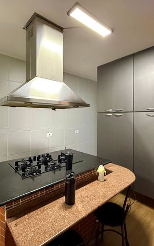 Casa à venda com 160m², 4 quartos e 2 vagas Casa à venda com 160m², 4 quartos e 2 vagasCozinha