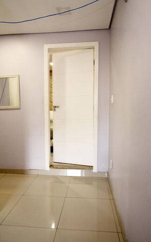 Casa à venda com 600m², 4 quartos e 7 vagasHall da escada