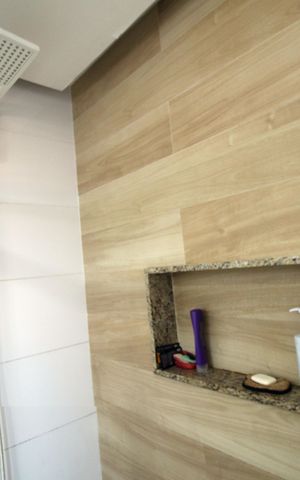 Casa à venda com 600m², 4 quartos e 7 vagasBanheiro da Suíte 1