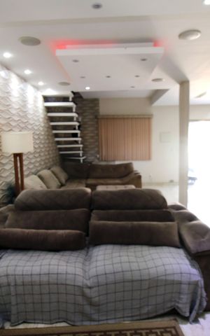 Casa à venda com 600m², 4 quartos e 7 vagasSala