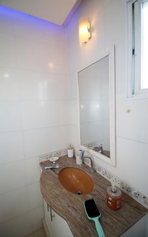 Casa à venda com 600m², 4 quartos e 7 vagasBanheiro Social