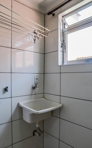 Apartamento à venda com 53m², 2 quartos e 1 vaga Apartamento à venda com 53m², 2 quartos e 1 vagaCozinha e Área de Serviço