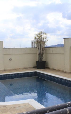 Apartamento à venda com 151m², 3 quartos e 3 vagasÁrea comum - Piscina
