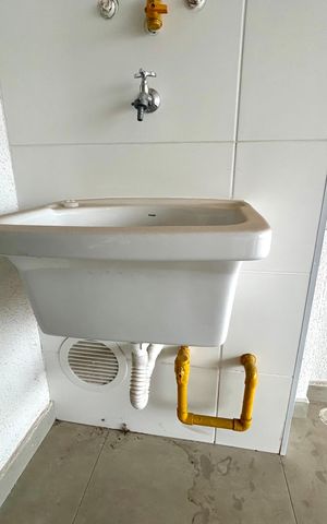 Apartamento à venda com 64m², 2 quartos e 1 vagaÁrea de Serviço