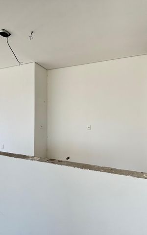 Apartamento à venda com 191m², 3 quartos e 3 vagas Apartamento à venda com 191m², 3 quartos e 3 vagasCozinha