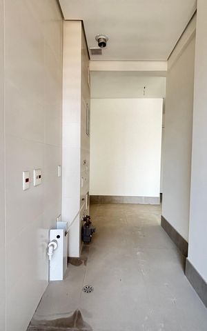 Apartamento à venda com 191m², 3 quartos e 3 vagas Apartamento à venda com 191m², 3 quartos e 3 vagasÁrea de Serviço