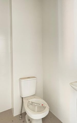 Apartamento à venda com 191m², 3 quartos e 3 vagas Apartamento à venda com 191m², 3 quartos e 3 vagasBanheiro de serviço