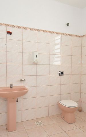 Casa à venda com 541m², 5 quartos e 6 vagasBanheiro