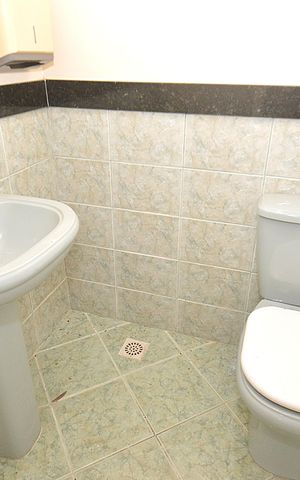Casa à venda com 541m², 5 quartos e 6 vagasLavabo