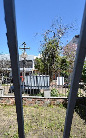 Casa à venda com 541m², 5 quartos e 6 vagasVista da Janela do Quarto 1