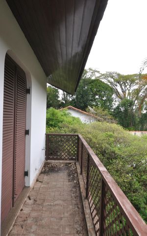 Casa à venda com 450m², 3 quartos e 3 vagasSacada da Sala de TV