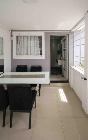 Casa à venda com 90m², 2 quartos e 2 vagas Casa à venda com 90m², 2 quartos e 2 vagasSala de Jantar