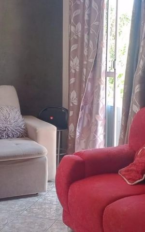 Casa para alugar com 75m², 2 quartos e 1 vaga Casa para alugar com 75m², 2 quartos e 1 vagaSala