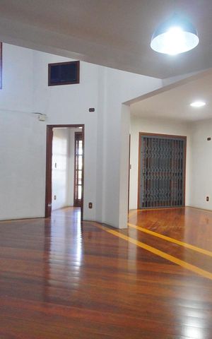 Casa para alugar com 415m², 4 quartos e 3 vagasSala