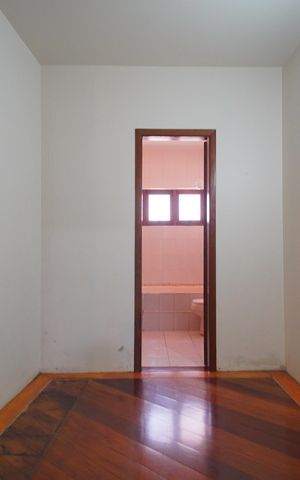 Casa para alugar com 415m², 4 quartos e 3 vagasCloset da suíte