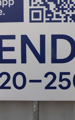 Casa à venda com 300m², 3 quartos e 3 vagasPlaquinha