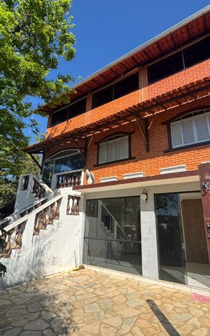 Casa à venda com 385m², 4 quartos e 8 vagasQuintal