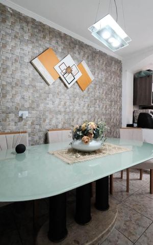 Casa à venda com 151m², 3 quartos e 2 vagasCozinha