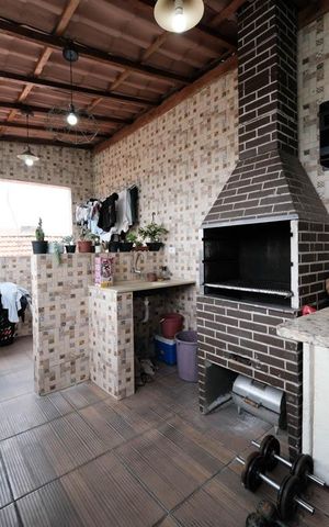 Casa à venda com 151m², 3 quartos e 2 vagasÁrea de Serviço