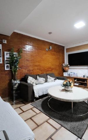 Casa à venda com 151m², 3 quartos e 2 vagasSala
