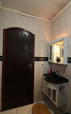 Casa à venda com 382m², 3 quartos e 6 vagasSuíte 3 Banheiro 