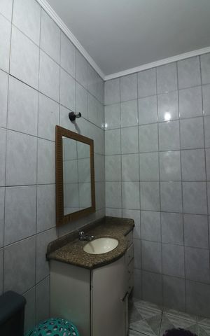 Casa à venda com 382m², 3 quartos e 6 vagasSuíte 2 Banheiro 