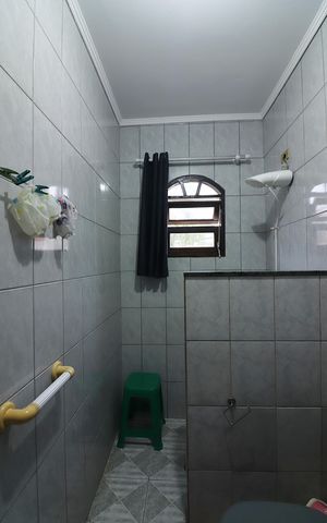 Casa à venda com 382m², 3 quartos e 6 vagasSuíte 2 Banheiro 