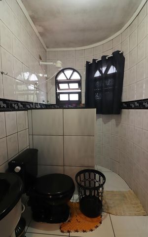 Casa à venda com 382m², 3 quartos e 6 vagasSuíte 3 Banheiro 