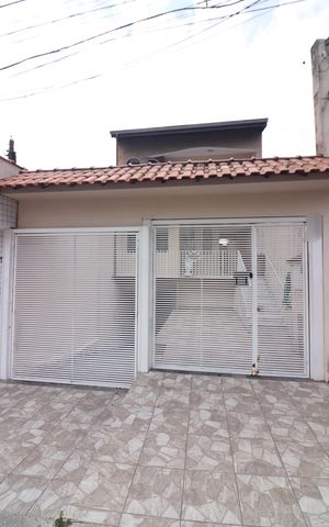 Casa à venda com 382m², 3 quartos e 6 vagasFachada
