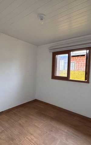 Casa à venda com 150m², 3 quartos e 3 vagas Casa à venda com 150m², 3 quartos e 3 vagasQuarto 2