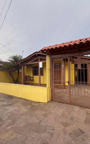Casa à venda com 150m², 3 quartos e 3 vagas Casa à venda com 150m², 3 quartos e 3 vagasÁrea Externa