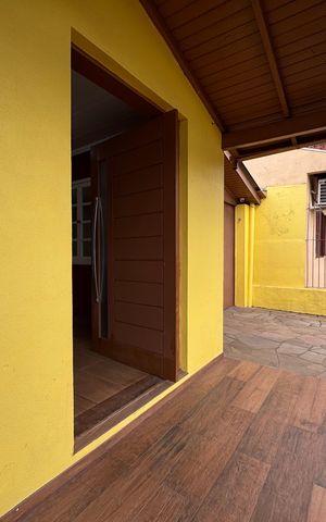 Casa à venda com 150m², 3 quartos e 3 vagas Casa à venda com 150m², 3 quartos e 3 vagasÁrea Externa