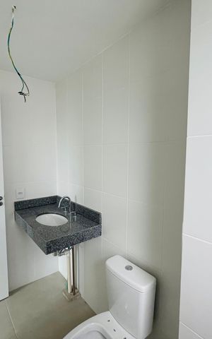 Apartamento à venda com 59m², 2 quartos e 1 vaga Apartamento à venda com 59m², 2 quartos e 1 vagaBanheiro 1