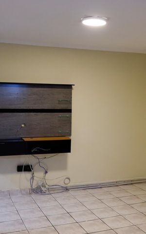 Casa para alugar com 45m², 2 quartos e 1 vaga Casa para alugar com 45m², 2 quartos e 1 vagaSala