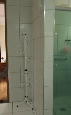 Casa à venda com 245m², 4 quartos e 3 vagasBanheiro da Suíte 1