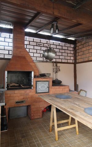 Casa à venda com 392m², 3 quartos e 2 vagasChurrasqueira