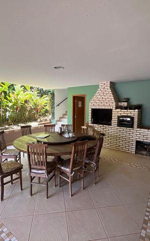 Casa à venda com 700m², 6 quartos e 2 vagas Casa à venda com 700m², 6 quartos e 2 vagashall externo