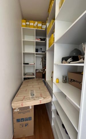 Casa à venda com 700m², 6 quartos e 2 vagas Casa à venda com 700m², 6 quartos e 2 vagasDeposito 1