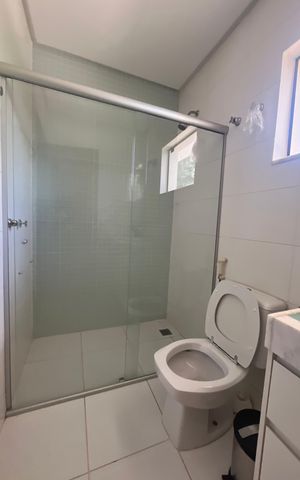 Casa à venda com 700m², 6 quartos e 2 vagas Casa à venda com 700m², 6 quartos e 2 vagasBanheiro suite quarto 4