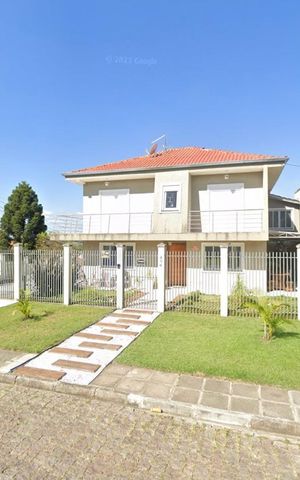 Casa para alugar com 289m², 4 quartos e 3 vagasFachada