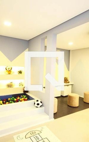 Apartamento à venda com 33m², 2 quartos e sem vaga Apartamento à venda com 33m², 2 quartos e sem vagaBrinquedoteca