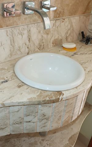Casa de condomínio para alugar com 440m², 5 quartos e 15 vagasBanheiro 
