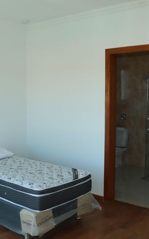 Casa de condomínio para alugar com 440m², 5 quartos e 15 vagasSuíte 4
